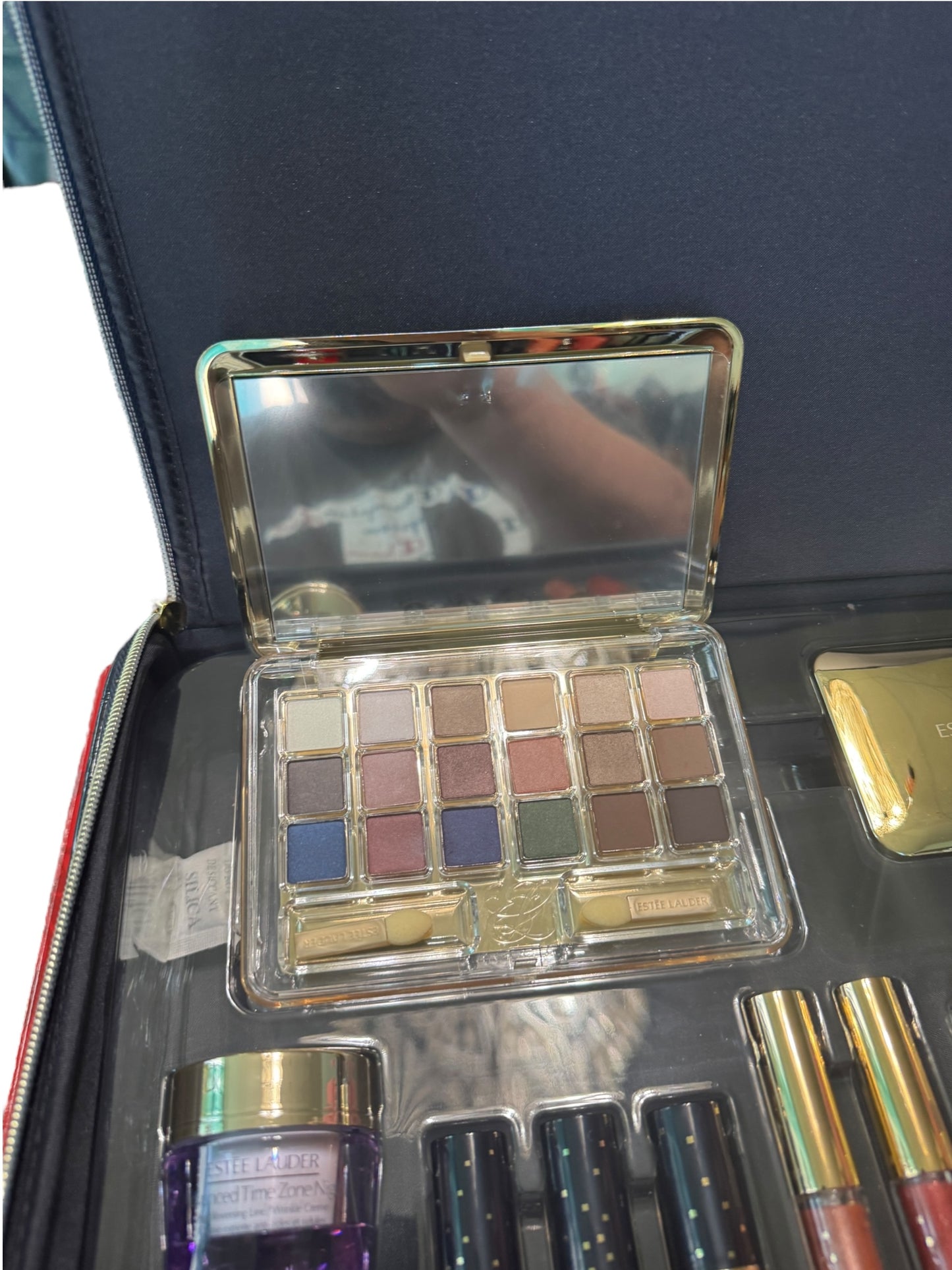 Estée Lauder BLOCKBUSTER Holiday Makeup Kit - 16 Piece Set!