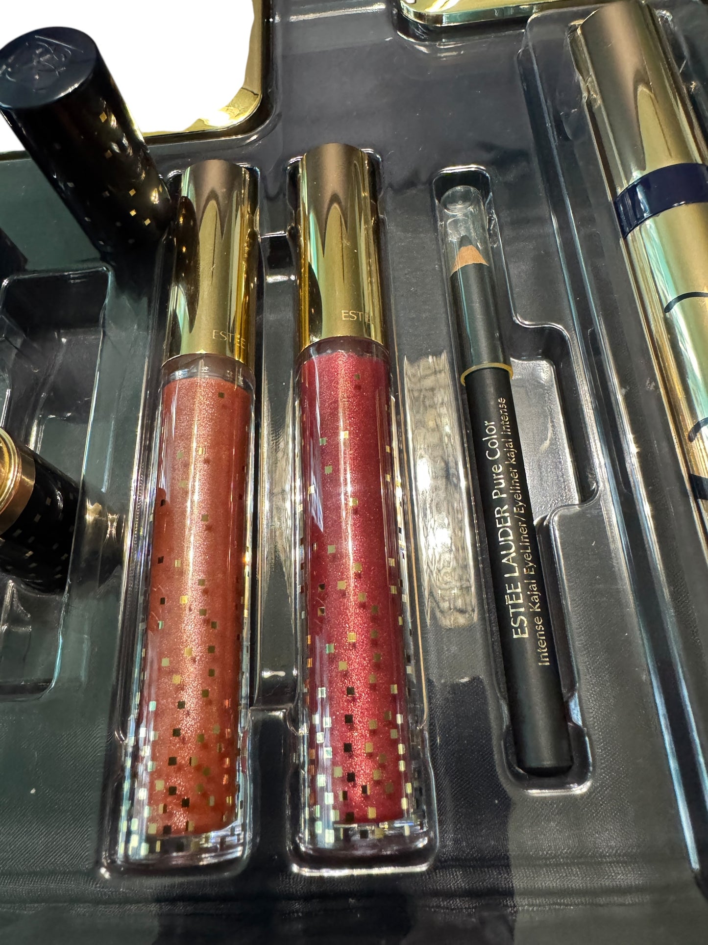 Estée Lauder BLOCKBUSTER Holiday Makeup Kit - 16 Piece Set!