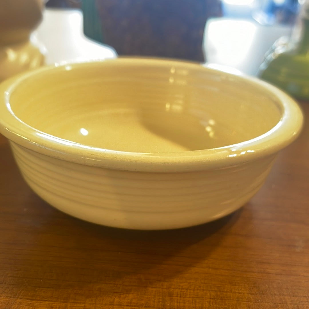 Vintage Fiesta Ivory 4 1/4” Fruit Bowl / Nappy