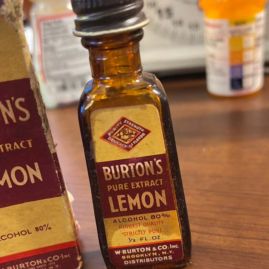 Vintage Burtons Lemon Spice Bottle w/ box W. Burton and Co. Brooklyn NY