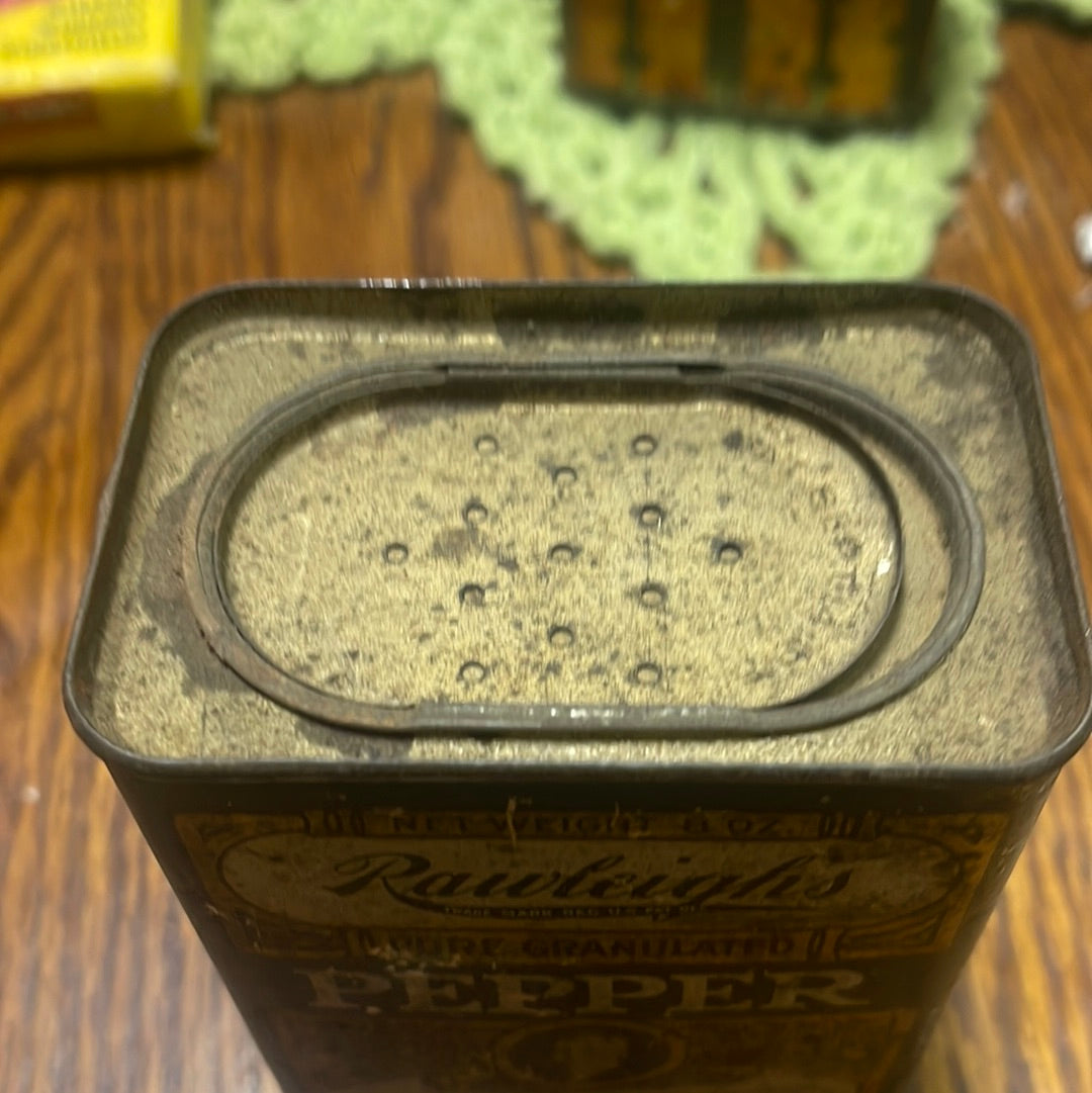 Vintage Rawleighs Spice Tin Pepper 8oz LARGE FREEPORT IL Co.
