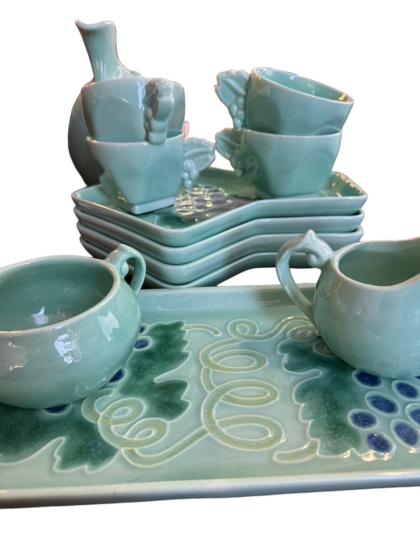 Royal Haeger R592 12 Piece Set Grape Leaf Set 4 Trays W Cups, Cream Sugar, Pitcher, Platter