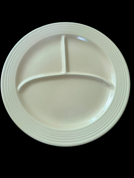 Fiesta Grill / Divided Plate in Ivory +No Damage+