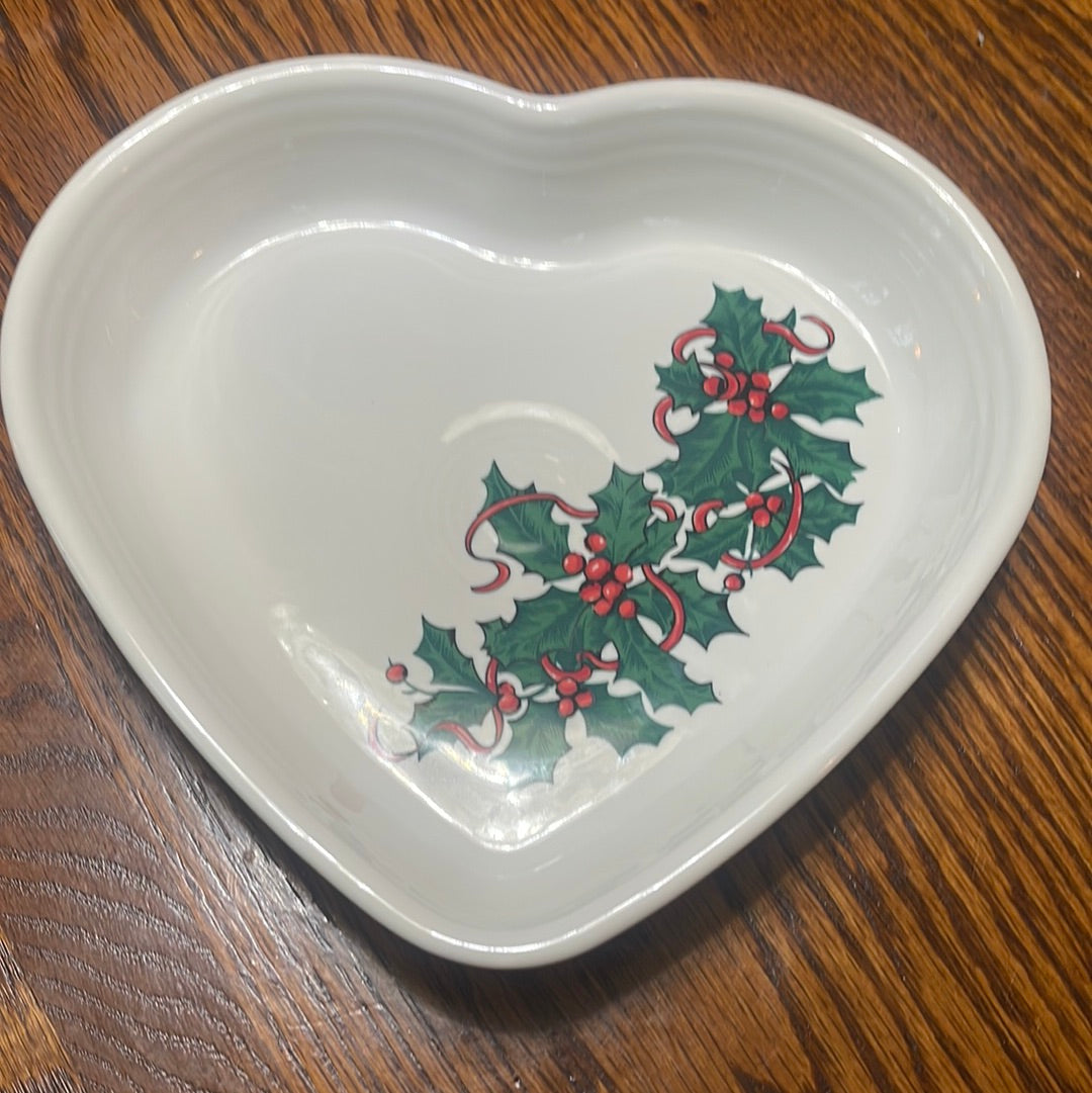 Fiesta Salary Employee 2020 3 Piece Heart Bowl Set Holly Berry