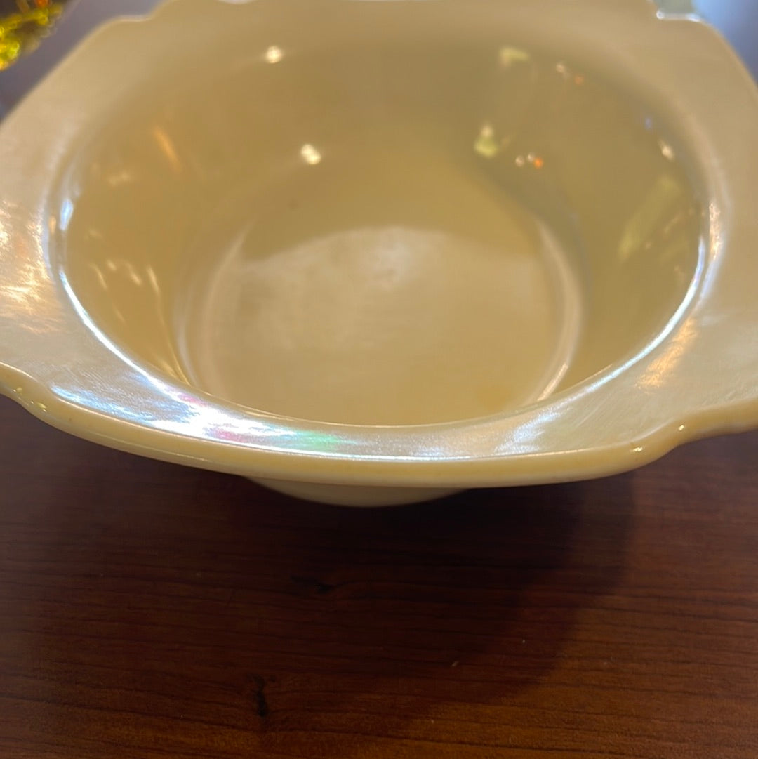 Riviera Ivory Nappy Bowl Curved Edge 9" Homer Laughlin