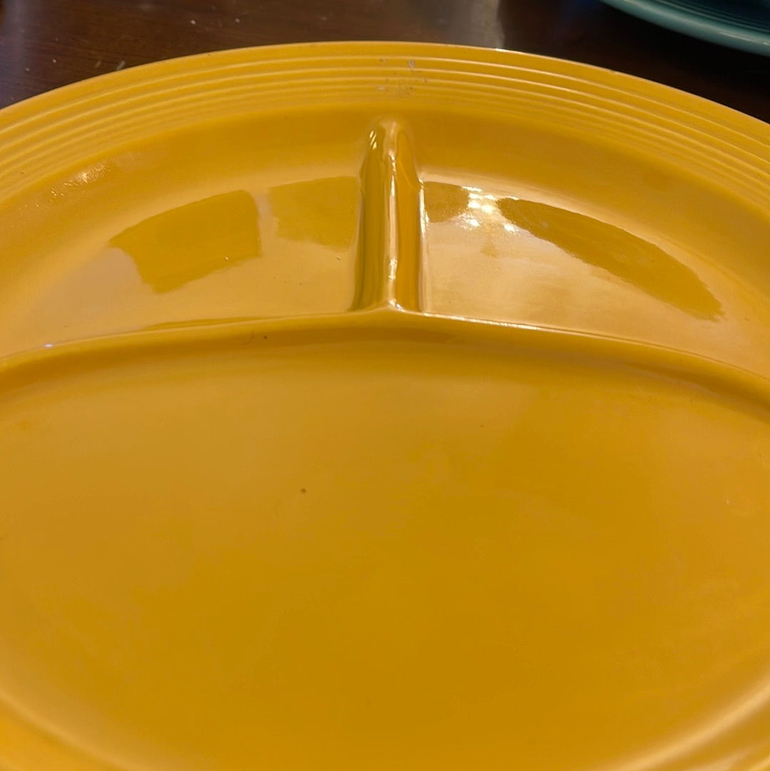 Fiesta Grill / Divided Plate in Yellow +No Damage+