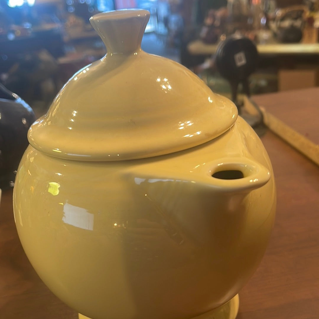 Fiesta Teapot in Ivory 44oz