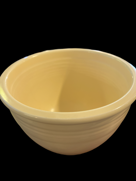 Fiesta Vintage Mixing bowl #2 in Ivory with out Rings