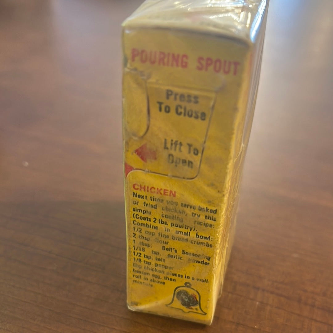 Vintage Bell's Seasoning Spice Box Weymouth Mass STILL WRAPPED