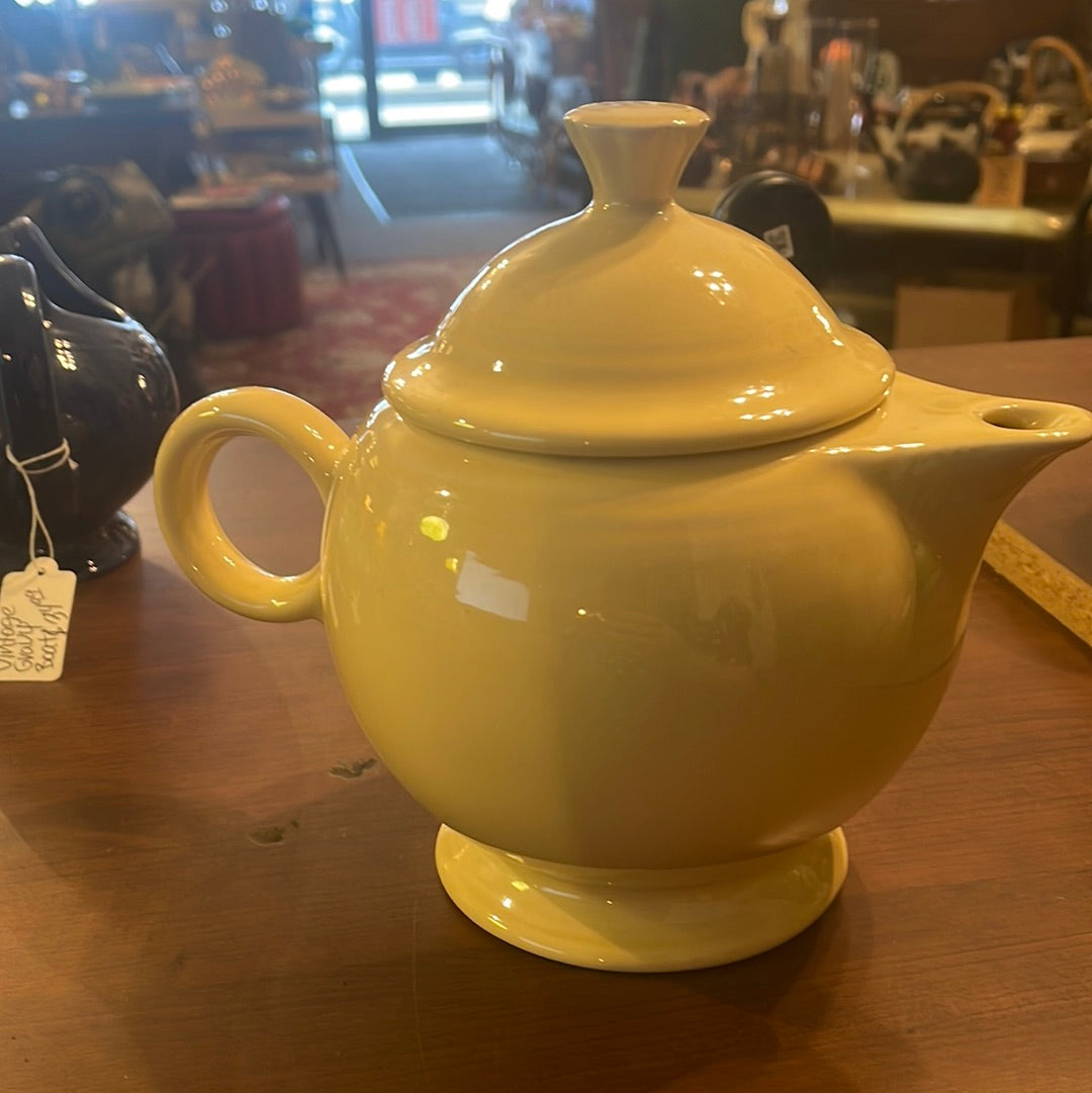 Fiesta Teapot in Ivory 44oz