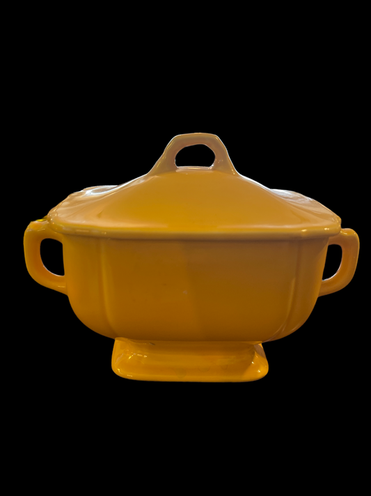 Vintage Riviera Sugar Bowl in Yellow Homer Laughlin