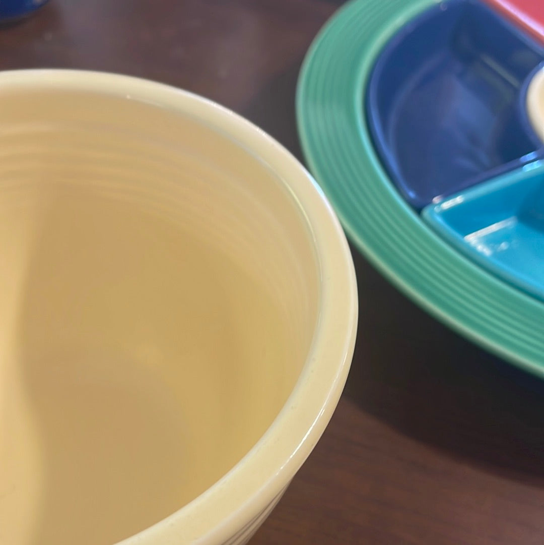 Fiesta Vintage Mixing bowl #2 in Ivory with out Rings